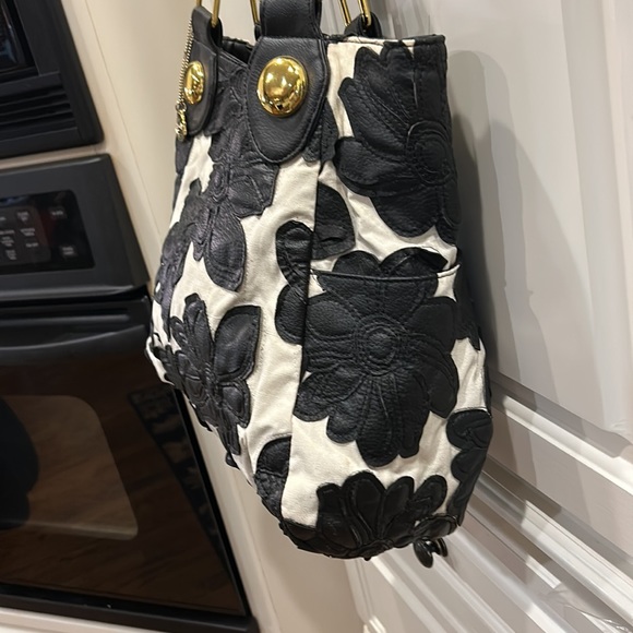 NWOT! VINTAGE Big Buddha White & Black Floral Bag - Picture 4 of 10